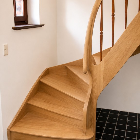 Détail d'un limon courbe d'escalier - Escaliers Léon